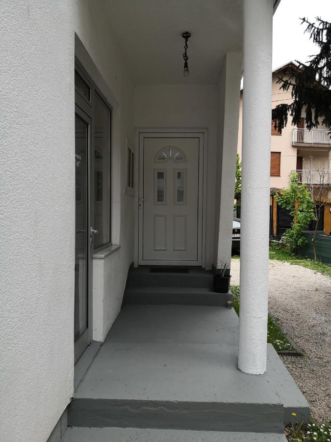 Apartamento Apartman Sana Lux Sanski Most Exterior foto